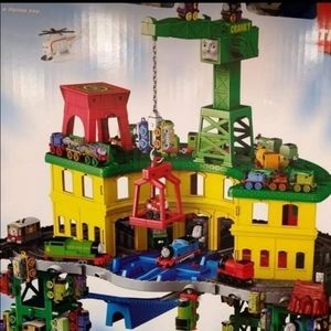 SOLD/Thomas the train super station